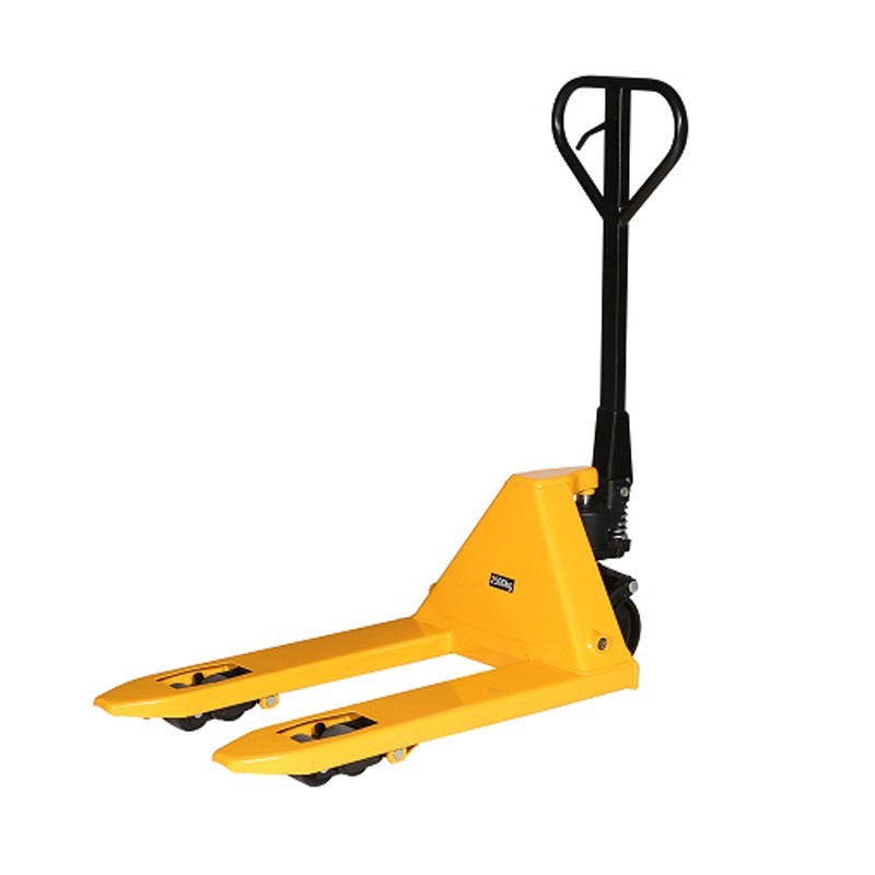 Vista trasera de la transpaleta 2500kg horquillas 800mm rodillos dobles