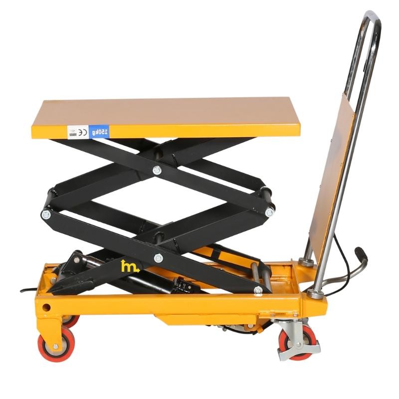 Vista de perfil de la mesa elevadora   tijeras dobles posición  a media altura