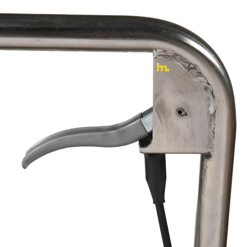 Zoom sobre el asa de descenso de la mesa elevadora inoxidable 450 kg