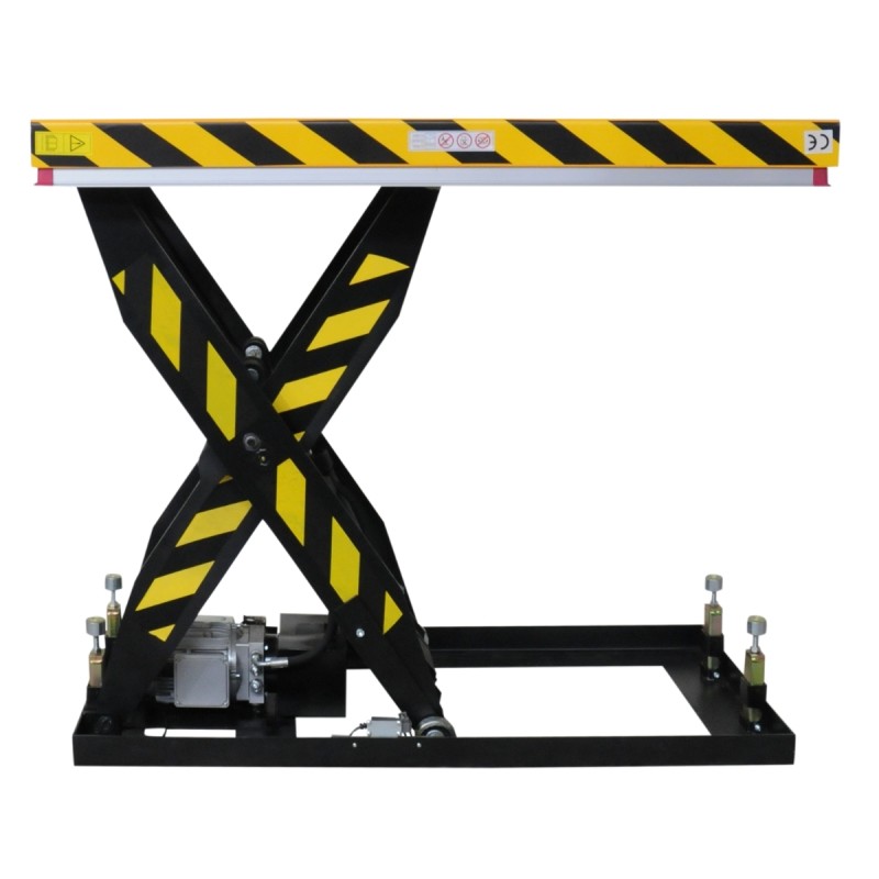 Vista general de la Mesa elevadora 2500 kg / plataforma: 1450x815 mm a máxima altura