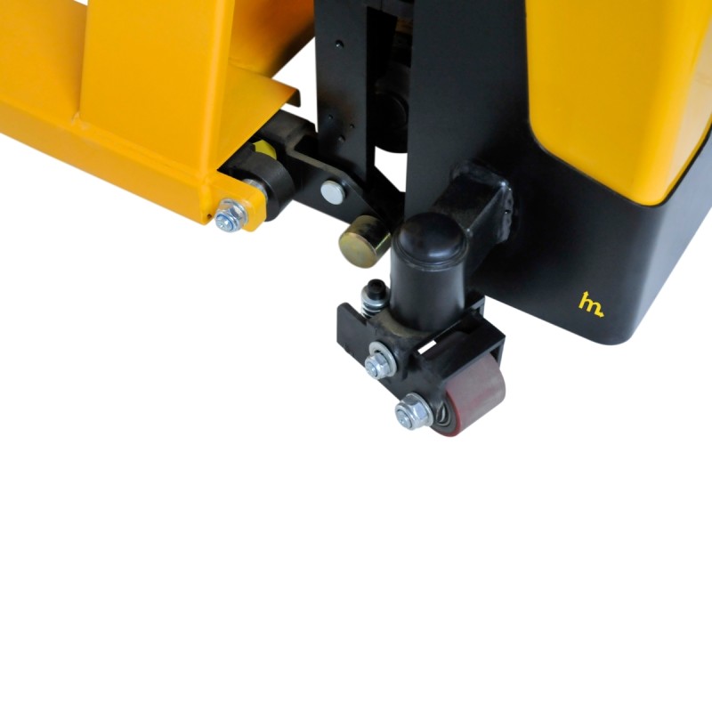 Zoom a las ruedas de timón de la Transpaleta elevadora totalmente eléctrica monocilíndrica