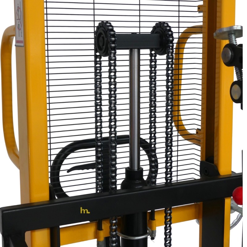 Vista de la estructura del apilador Volteador De Bidones 450 Kg -  Uñas separación 850 mm para palets - Elevación 1600 Mm