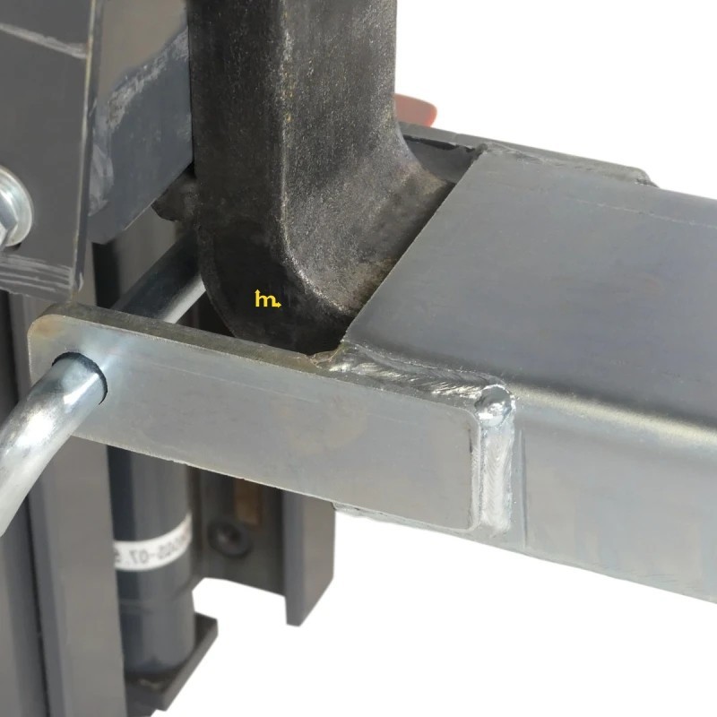 Vista de la fijación de las extensiones de horquillas longitud 2100 mm